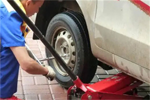 玄武区附近拖车24小时服务热线电话